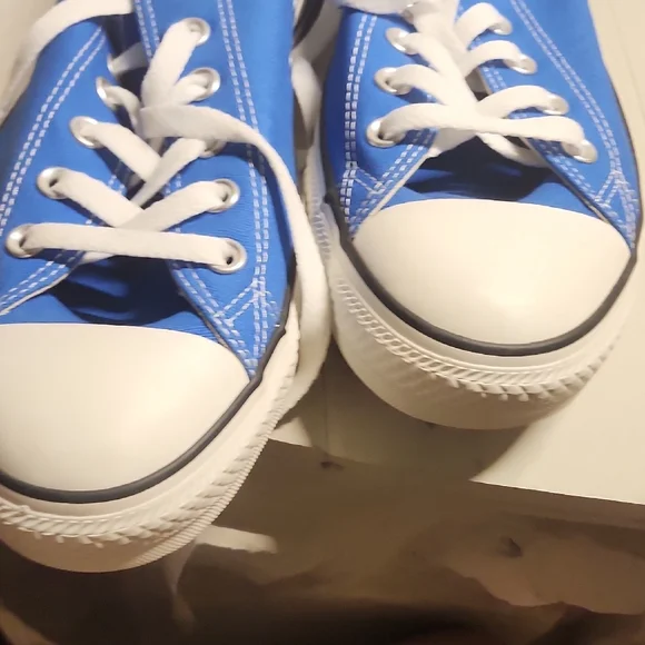 Converse Blue and White Sneakers - Picture 5 of 7